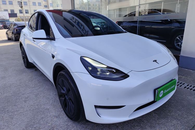 Used Tesla Model Y 2023 Long-Range All-Wheel-Drive Version