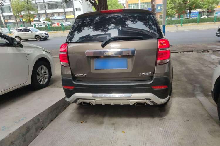 Used Chevrolet Captiva 2015 2.4L Two-Wheel Drive Urban Version 7 Seats
