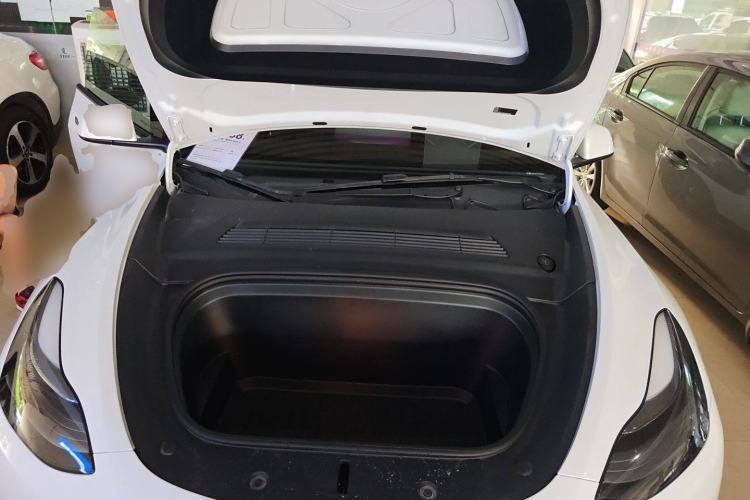 Used Tesla Model Y 2024 Rear-Wheel-Drive Version
