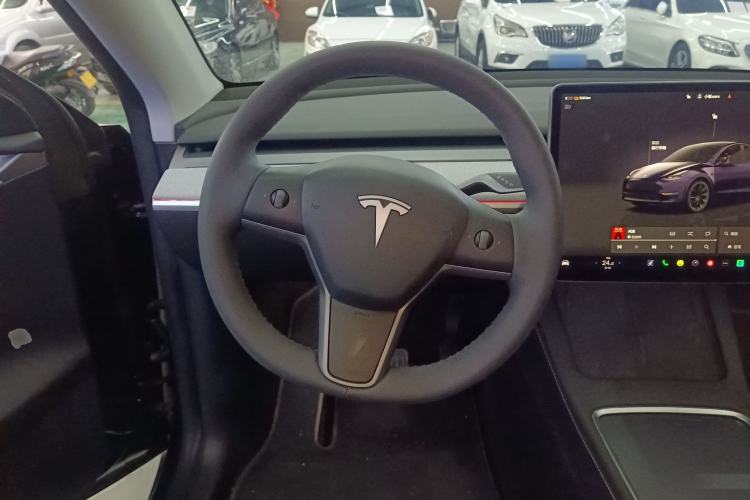 Used Tesla Model Y 2024 Long-Range All-Wheel-Drive Version