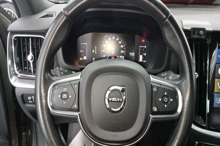 Used Volvo S60 2022 B4 Zhiyi Luxury Edition