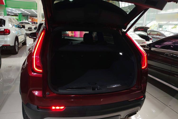 Used Cadillac XT4 2018 28T Two-Wheel Drive Leading Version