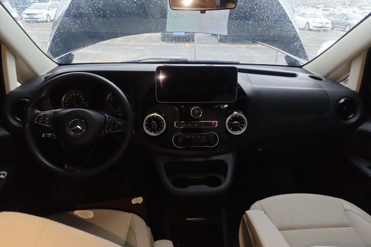 Used Mercedes-Benz Vito 2023 2.0T Elite Version 7 Seats