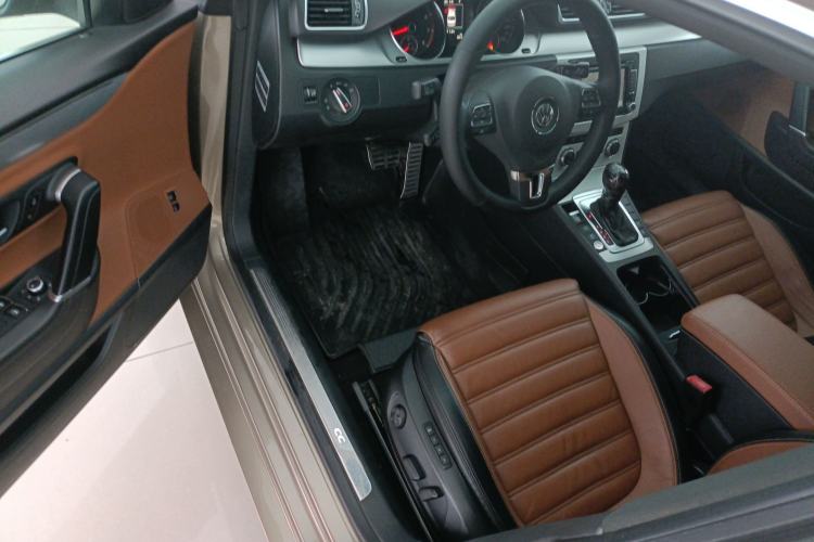 Used Volkswagen FAW-Volkswagen CC 2016 2.0 TSI Luxury Model
