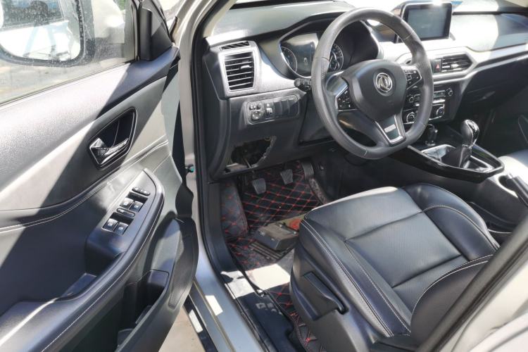 Used Dongfeng Fengon S560 2018 1.8L Manual Urban Model 7 Seats