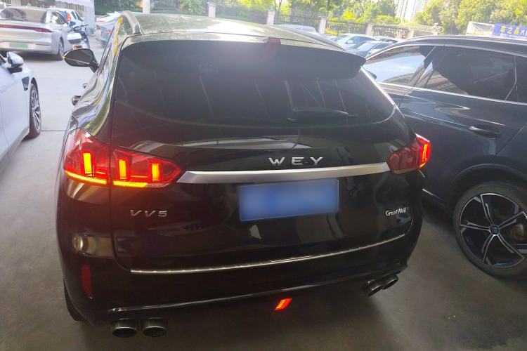 Used Wey VV5 2019 1.5T Two-Wheel Drive Color Pioneer
