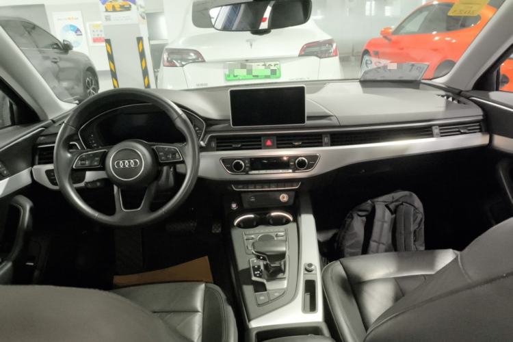 Used Audi A4L 2019 40 TFSI Fashion Edition China VI Emission Standard