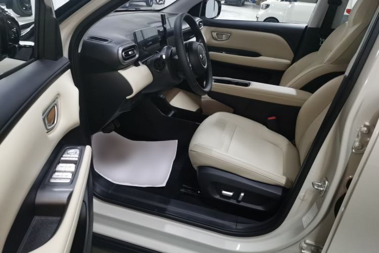 Used Wuling Bingo PLUS 2024 330 km Range Five-Seater Version
