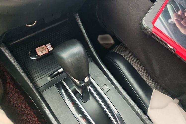 Used Honda Jade 2017 1.8L automatic Comfort version 5 seats
