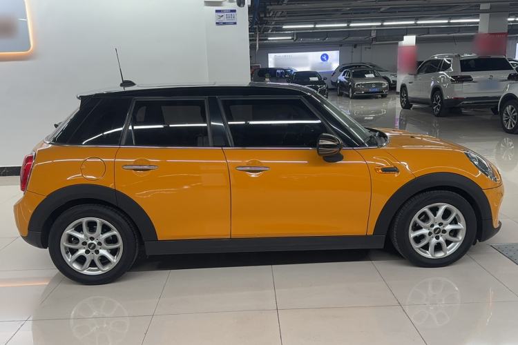Used  MINI 2015 1.5T COOPER Fun Five-Door Edition
