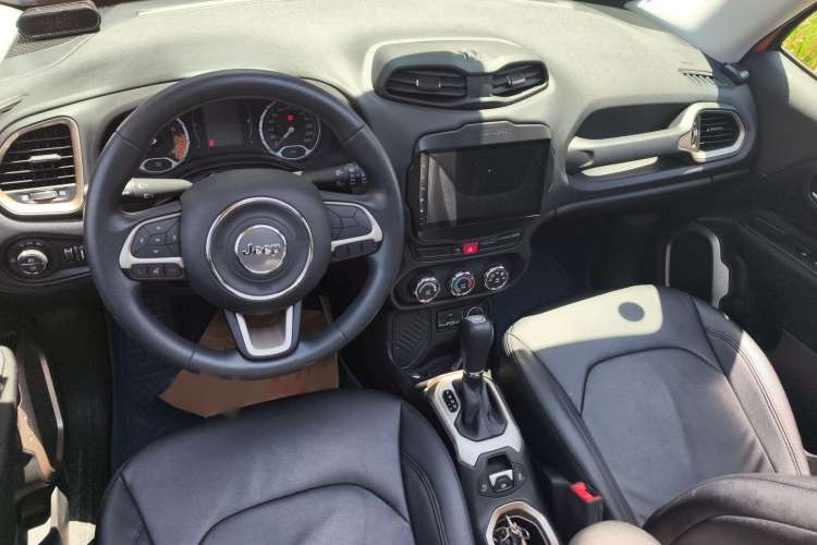 Used  Renegade 2016 1.4T Automatic Jingneng Edition
