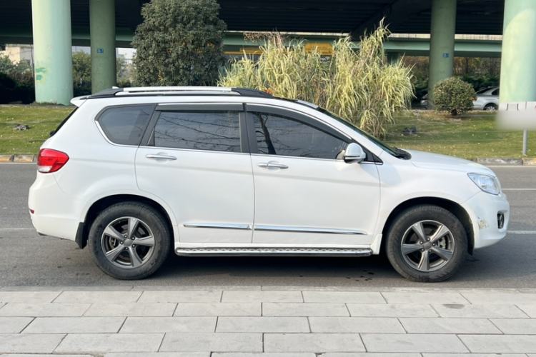 Used Haval H6 2016 Upgraded Model 1.5T Manual Two-Wheel Drive Elite Version
