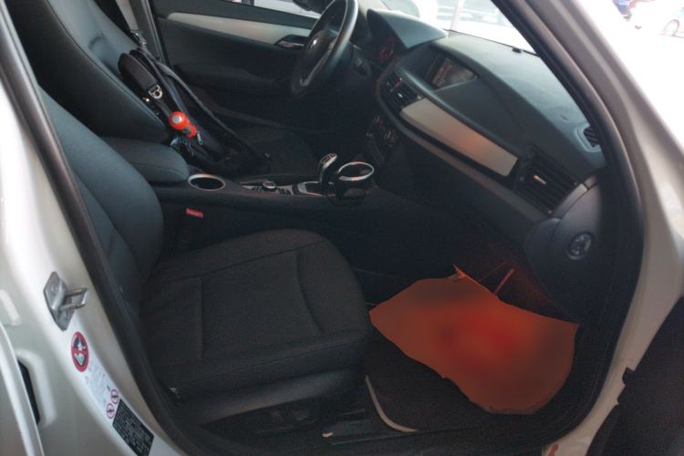 Used BMW X1 2014 sDrive18i Leading Model
