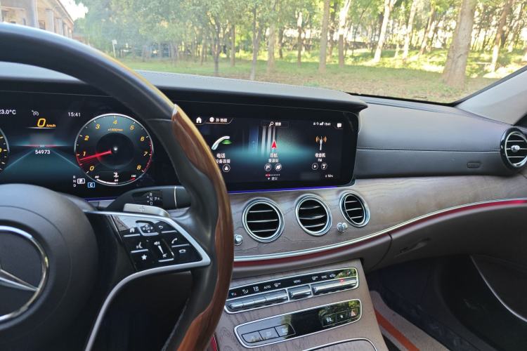 Used Mercedes-Benz E-Class 2022 Second Facelift E 300 L Luxury Edition
