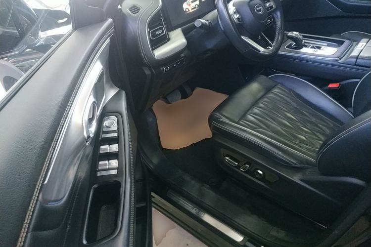 Used GAC Trumpchi GS8 2022 Flagship Series 2.0 TGDI Four-Wheel Drive Luxury Smart Connectivity Version (7 Seats)
