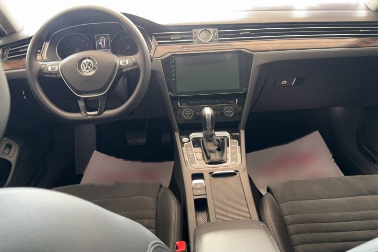 Used Volkswagen Magotan 2017 330TSI DSG Luxury Model