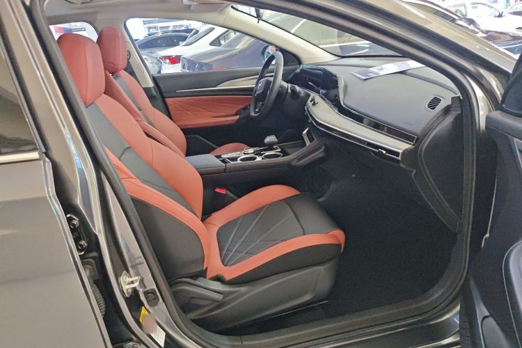 Used Changan Eado 2024 PLUS Blue Whale NE 1.4T GDI DCT High-Energy Edition
