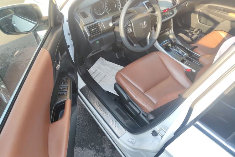 Used Honda Accord 2015 2.0L LX Comfort Edition
