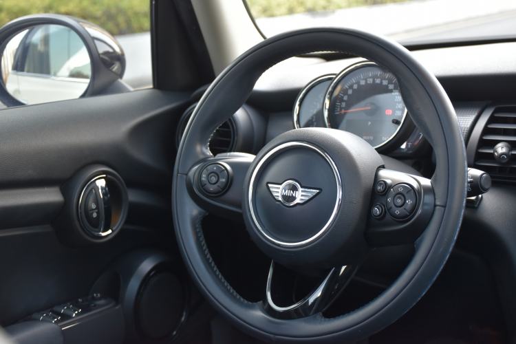 Used  MINI 2016 1.5T COOPER Five-Door Edition
