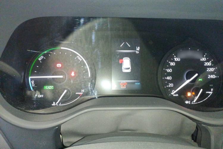 Used Toyota Sienna 2023 2.5L Hybrid Deluxe Edition
