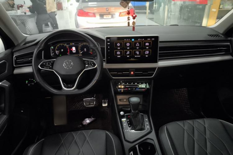 Used Volkswagen Tiguan L 2023 Restyled 330TSI Automatic Two-Wheel Drive R-Line Enhanced Comfort Version
