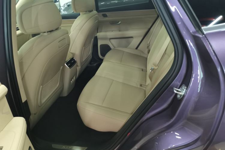 Used Hima AITO M5 2025 Extended-Range Ultra All-Wheel-Drive Version
