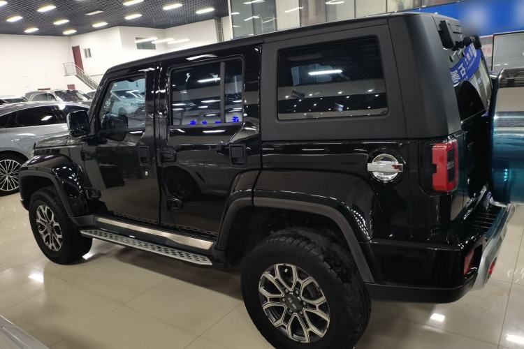 Used  BJ40 2020 2.0T Automatic Four-Wheel Drive Urban Hunter Edition Chivalrous Type
