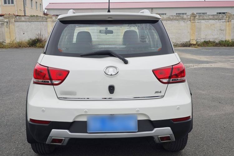 Used Great Wall M4 2014 1.5L manual Comfort trim level
