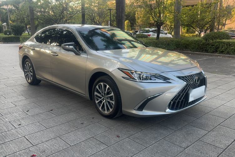 Used Lexus ES 2024 200 Premium Edition
