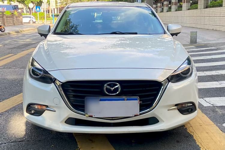 Used Mazda Mazda 3 Axela 2017 Hatchback 1.5L Automatic Luxury Model China VI Standard
