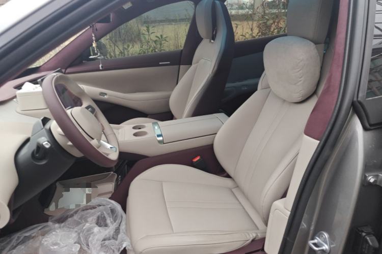 Used  YU7 2025 Ultra-Long Range High-Performance All-Wheel-Drive Max Edition