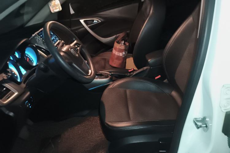 Used Buick GT 2014 XT 1.6L Automatic Fashion Edition
