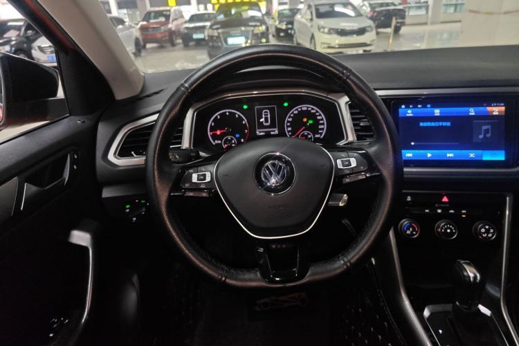 Used Volkswagen T-ROC 2018 230TSI DSG Two-Wheel Drive Advanced Version China V Standard