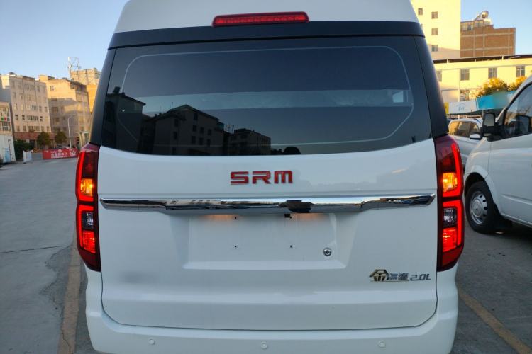 Used Jinbei Gold Hiace 2024 2.0L Travel Lion 9-Seater Central Air Conditioning