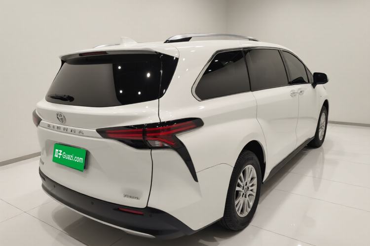 Used Toyota Sienna 2021 2.5L Hybrid Premium Edition