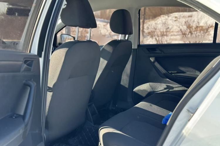 Used Volkswagen Jetta 2019 Dream Edition 1.4L Manual Fashion Version
