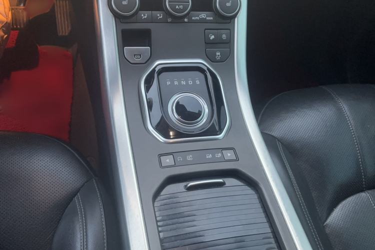 Used Land Rover Range Rover Evoque 2018 240 PS SE DYNAMIC Smart Edition
