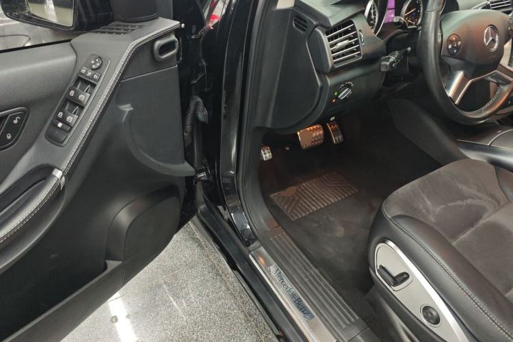 Used Mercedes-Benz R-Class 2014 R 320 4MATIC Business Model
