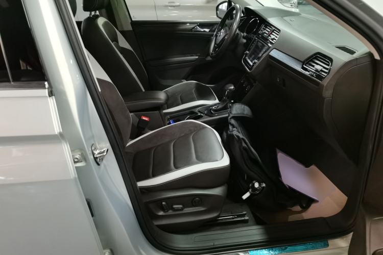 Used Volkswagen Tiguan L 2018 330TSI Automatic Two-Wheel Drive Luxury Edition
