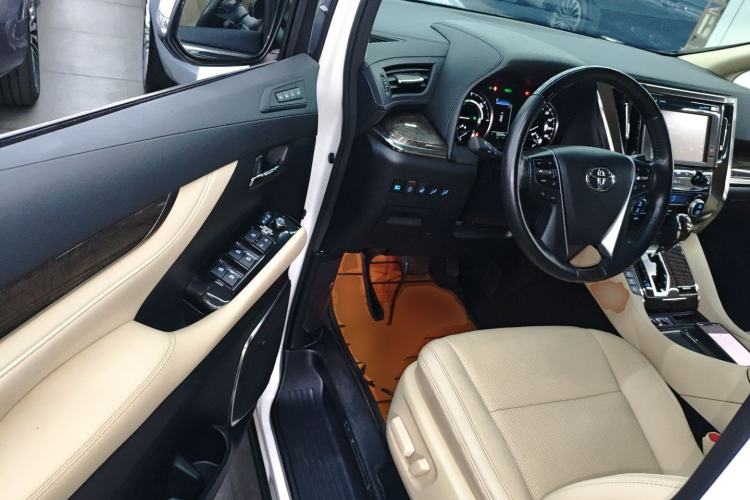 Used Toyota Alphard 2019 Dual-Engine 2.5L Prestige Edition
