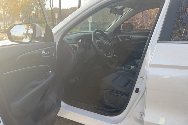 Used Changan CS75 2016 1.8T Automatic Elite Model China V Standard
