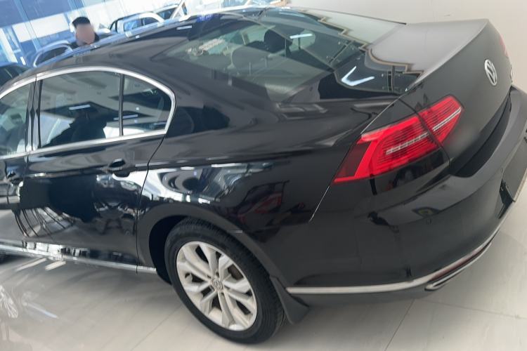 Used Volkswagen Magotan 2017 330TSI DSG Luxury Model
