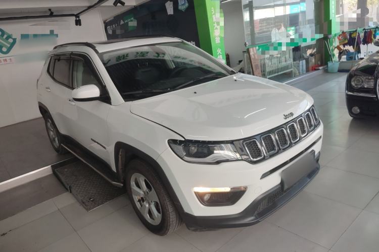 Used  Compass 2017 200T Automatic Enjoyment Version
