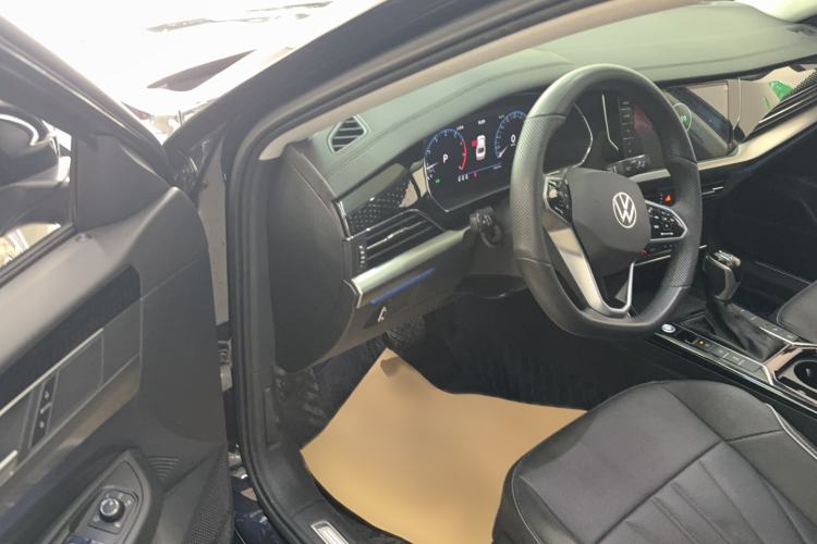 Used Volkswagen Passat 2024 380TSI Dragon Glory Edition
