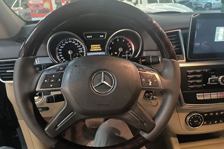 Used Mercedes-Benz M-Class 2015 ML 320 4MATIC