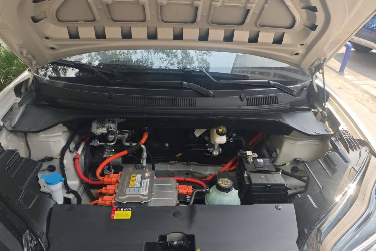 Used Wuling Bingo PLUS 2024 330 km Range Five-Seater Version
