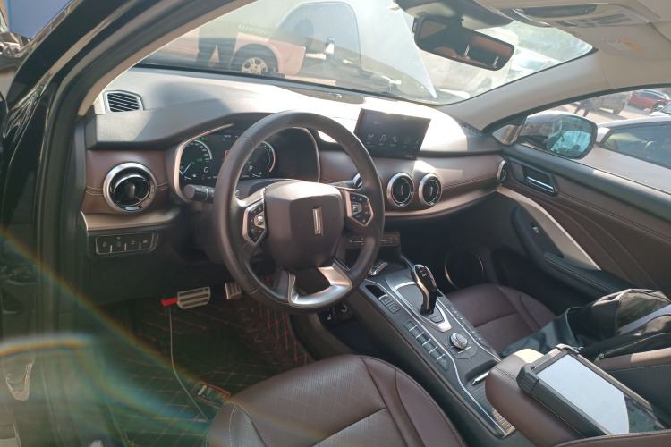 Used Wey VV6 2018 2.0T Two-Wheel Drive Flagship Version China V Standard
