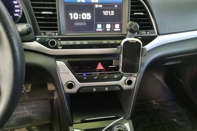 Used Hyundai Elantra 2016 1.6L Automatic ZhiXuan · Luxury Version
