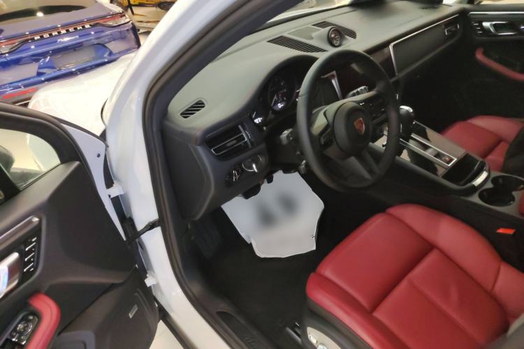 Used Porsche Macan 2023 Macan T 2.0T
