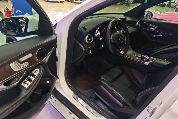 Used Mercedes-Benz GLC 2018 GLC 300 4MATIC Sport Edition
